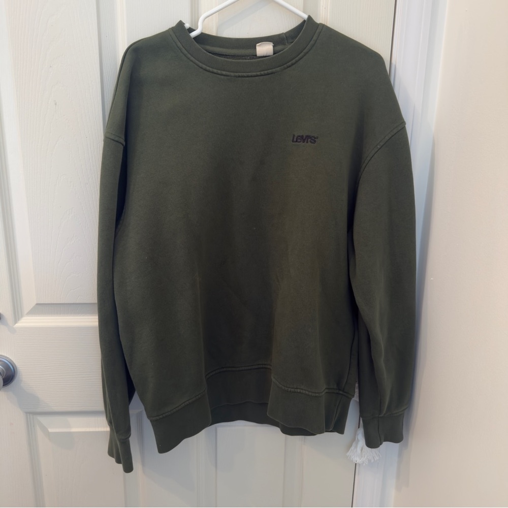 Medium Oversized Levi's Men's Olive Crewneck Sweater - 80 Cotton